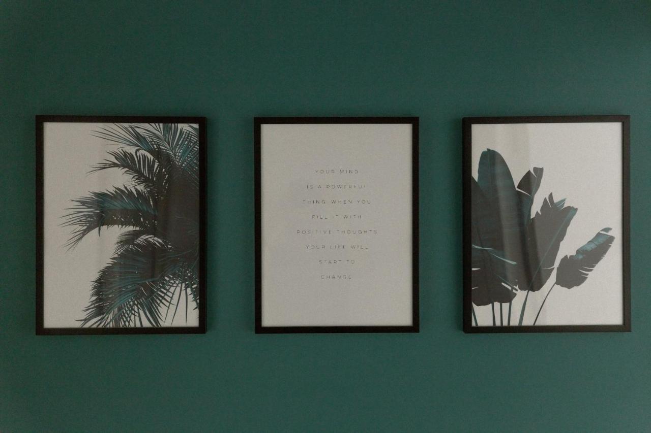 Lumineux 3 Pieces Paris / Disney Champs-Sur-Marne Luaran gambar
